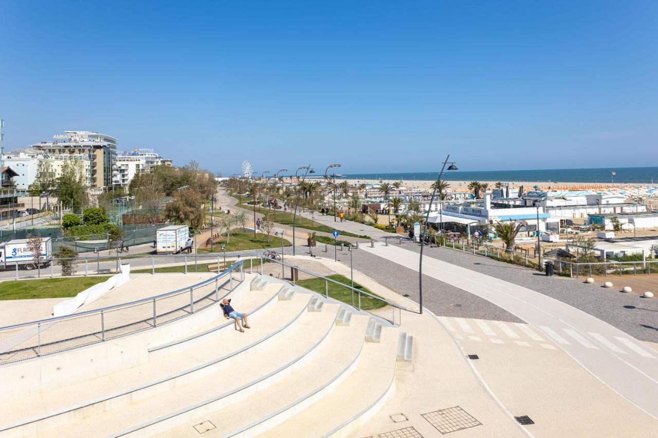 Bilocale Con Giardino A 200Mt Dal Mare - Homeunity Rimini Luaran gambar