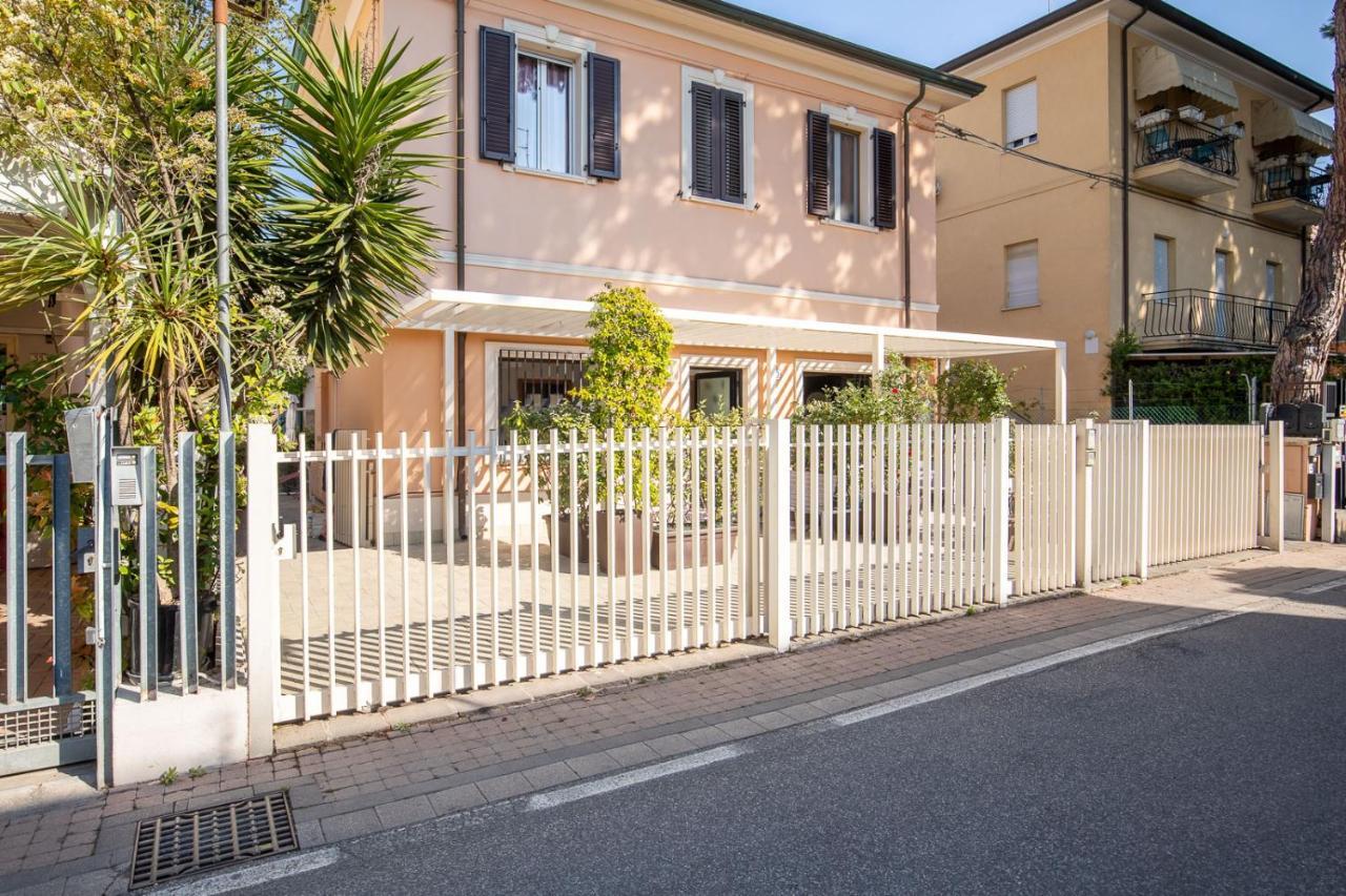 Bilocale Con Giardino A 200Mt Dal Mare - Homeunity Rimini Luaran gambar